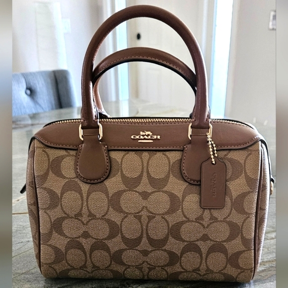 Coach Signature Handbag - Picture 1 of 16
